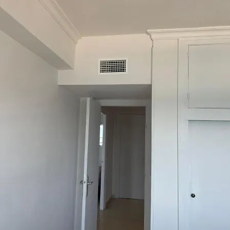 Great Terrace With Views To The Sea. 5th Floor Downtown Area Fuengirola