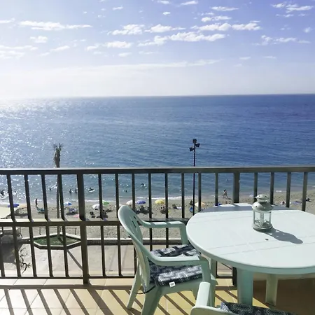 Great Terrace With Views To The Sea. 5th Floor Downtown Area Apartment