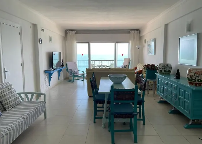 Great Terrace With Views To The Sea. 5th Floor Downtown Area Apartamento Fuengirola