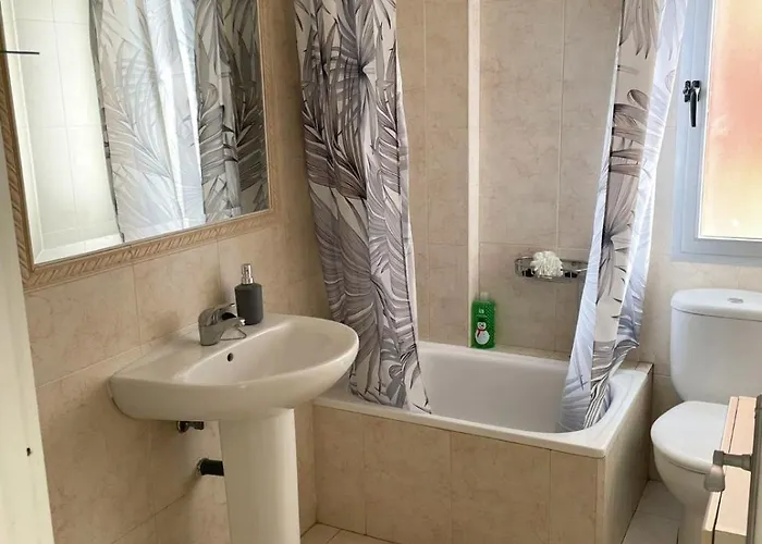 Great Terrace With Views To The Sea. 5th Floor Downtown Area Apartamento