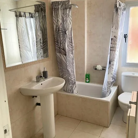 Great Terrace With Views To The Sea. 5th Floor Downtown Area Lejlighed